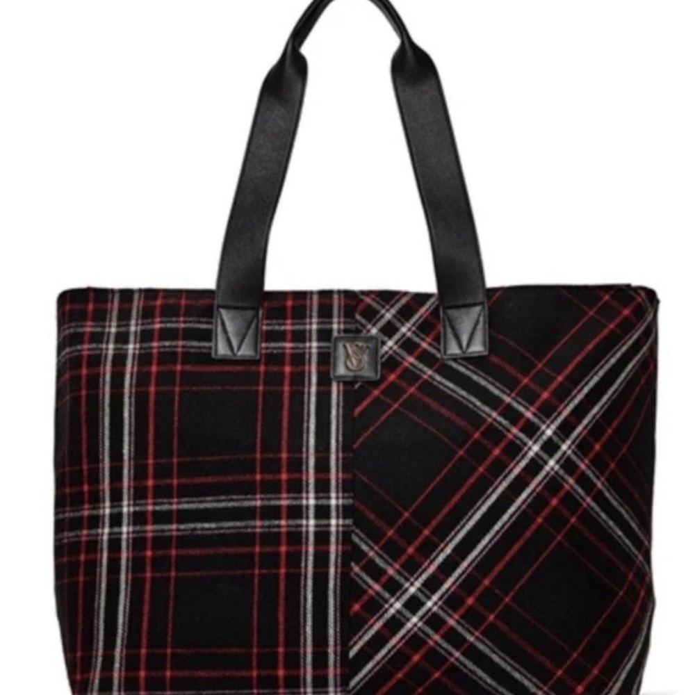 XL Victoria's Secret Black & Red Plaid Tote Bag 2025 New this season. BNWT.
